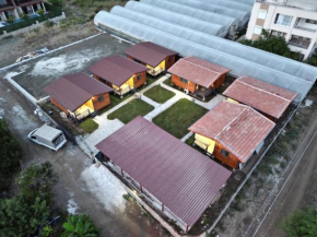Karaöz Bahçe Apart Evleri